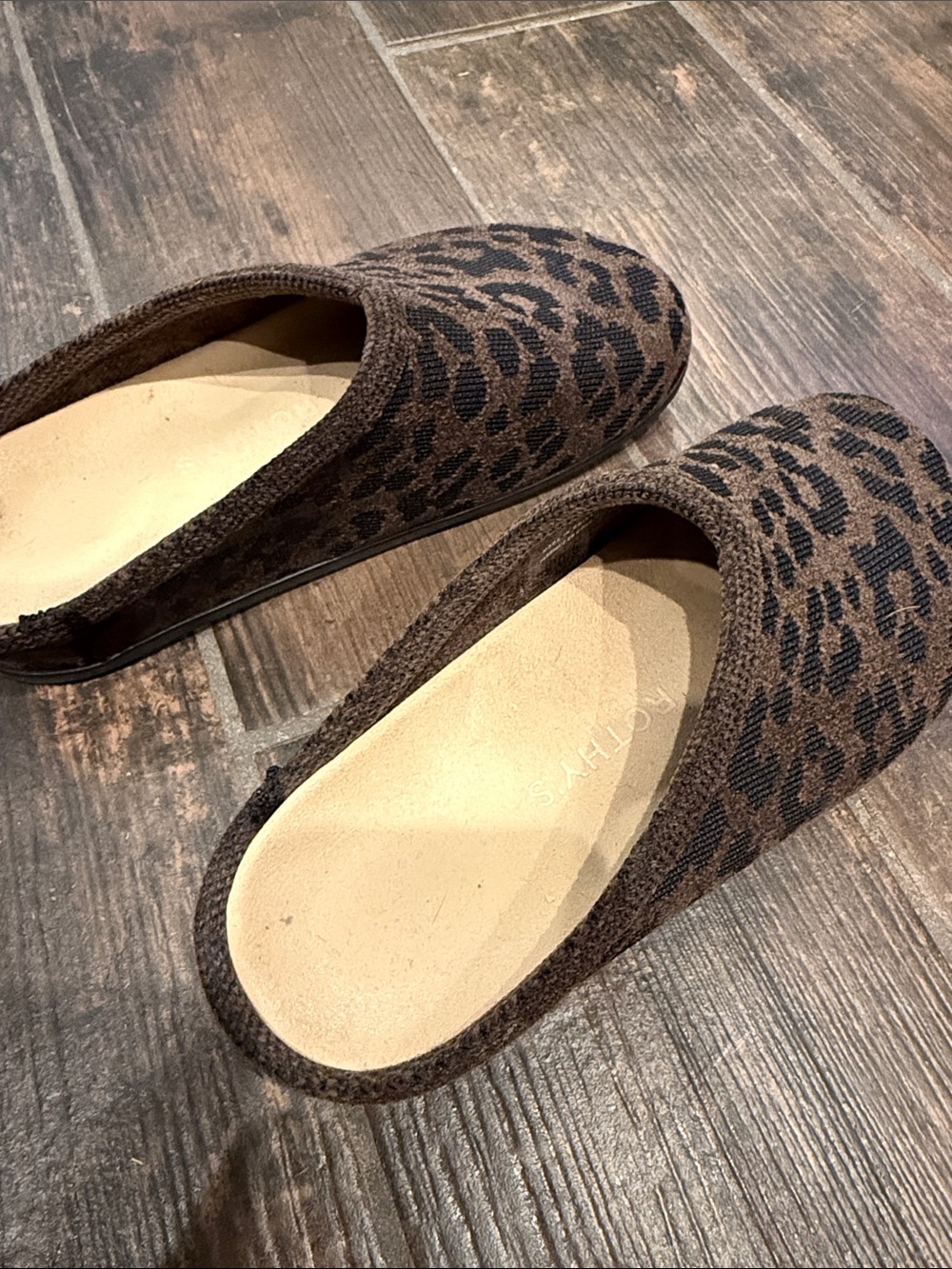 Leopard Rothy’s clogs - Brown/Black - Picture 2 of 3